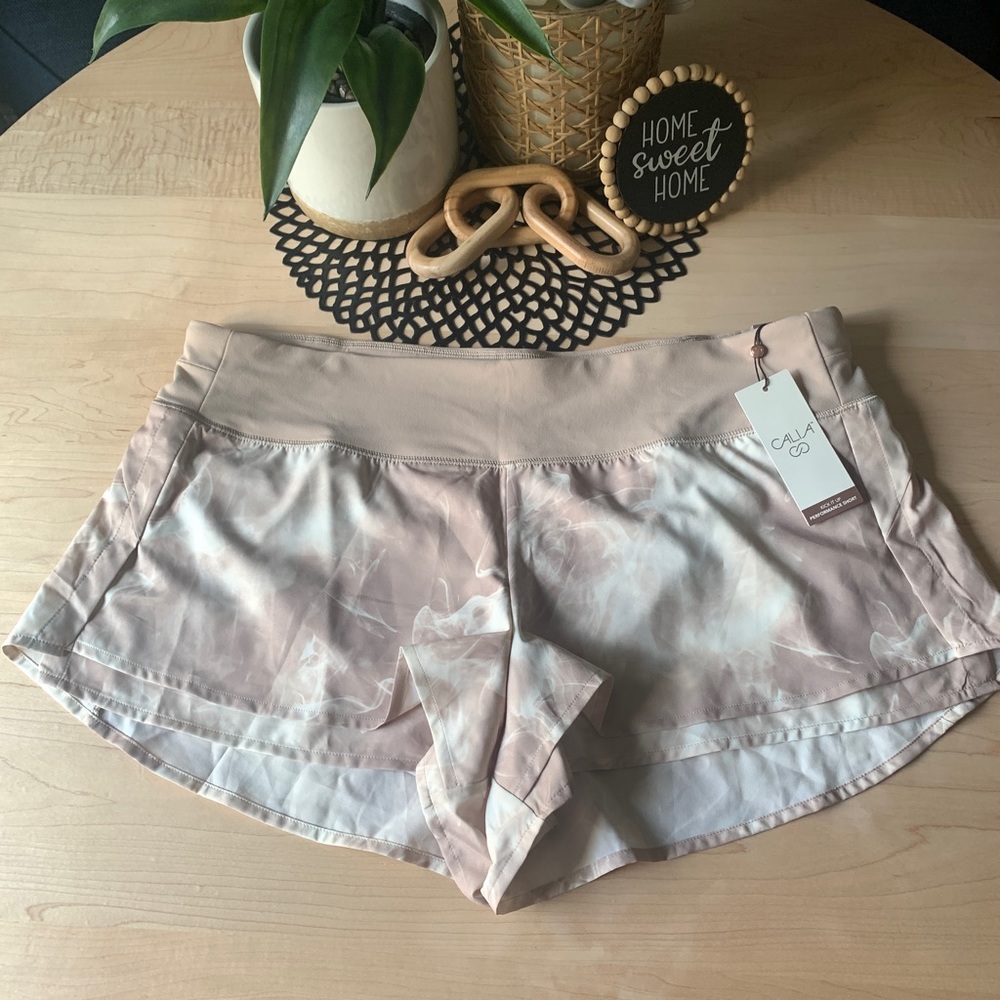 Carrie Underwood Calia kick it up shorts, sandstone marble, size XXL NWT